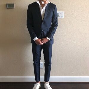 Men’s Suitsupply custom made Blue wool suit jacket 38L pants 38L been tailored